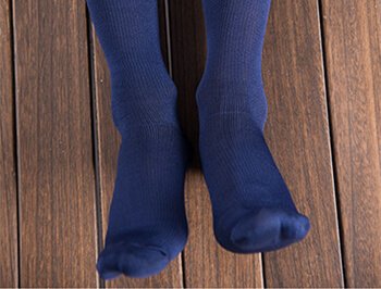 Custom 15-20 mmhg compression airline socks