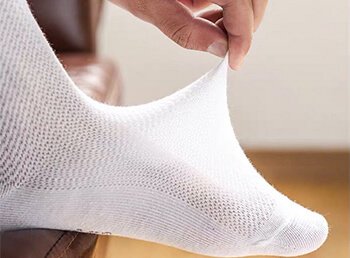 how to keep your socks white